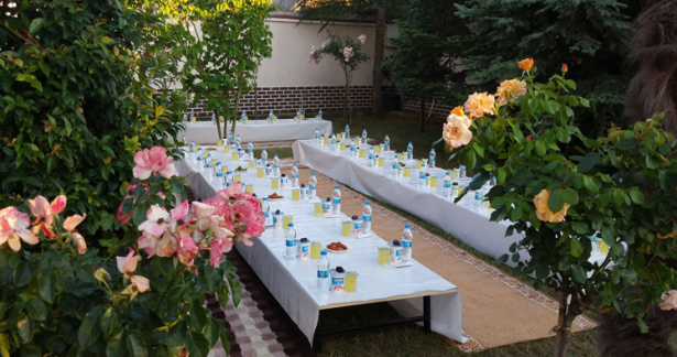Efendi Hazretierimizin Hanesinde hizmetkerların iftar hazırlığı