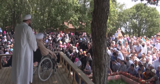 İHVAN VE SEVENLERİNDEN EFENDİ HAZRETLERİNE ZİYARET