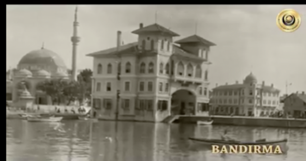 Mahmud Efendi Hazretleri (Kuddise Sirruhu)`nin Türkçe Hayatı