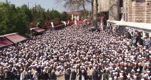 Mahmud Efendi Hazretleri’nin kayınvâlidesi Hakk’ın rahmetine uğurlandı